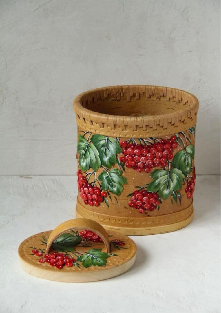 ロシア雑貨☆白樺工芸 ベレスタ 『ガマズミ』収納boxオーバル型 マトリョーシカ