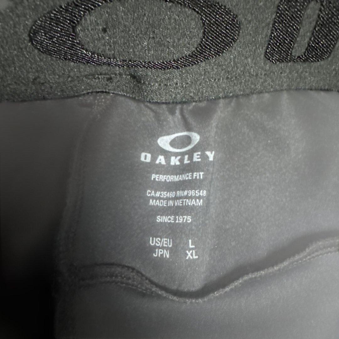 Oakley フード付きアウターとパンツセット